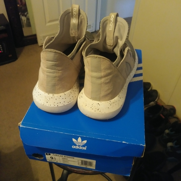 Adidas Tubular - Picture 3 of 4